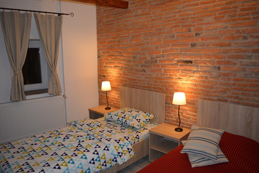 Blue House Hotel Brassó Kültér fotó